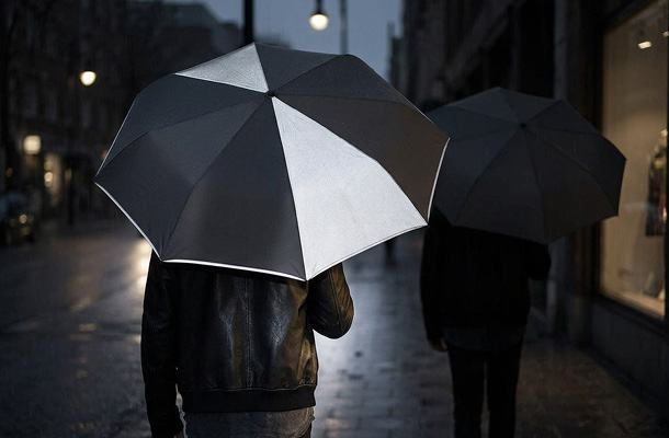 Reflektierender Regenschirm